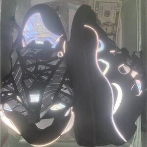 Lanvin Black Sneakers Sleek Design